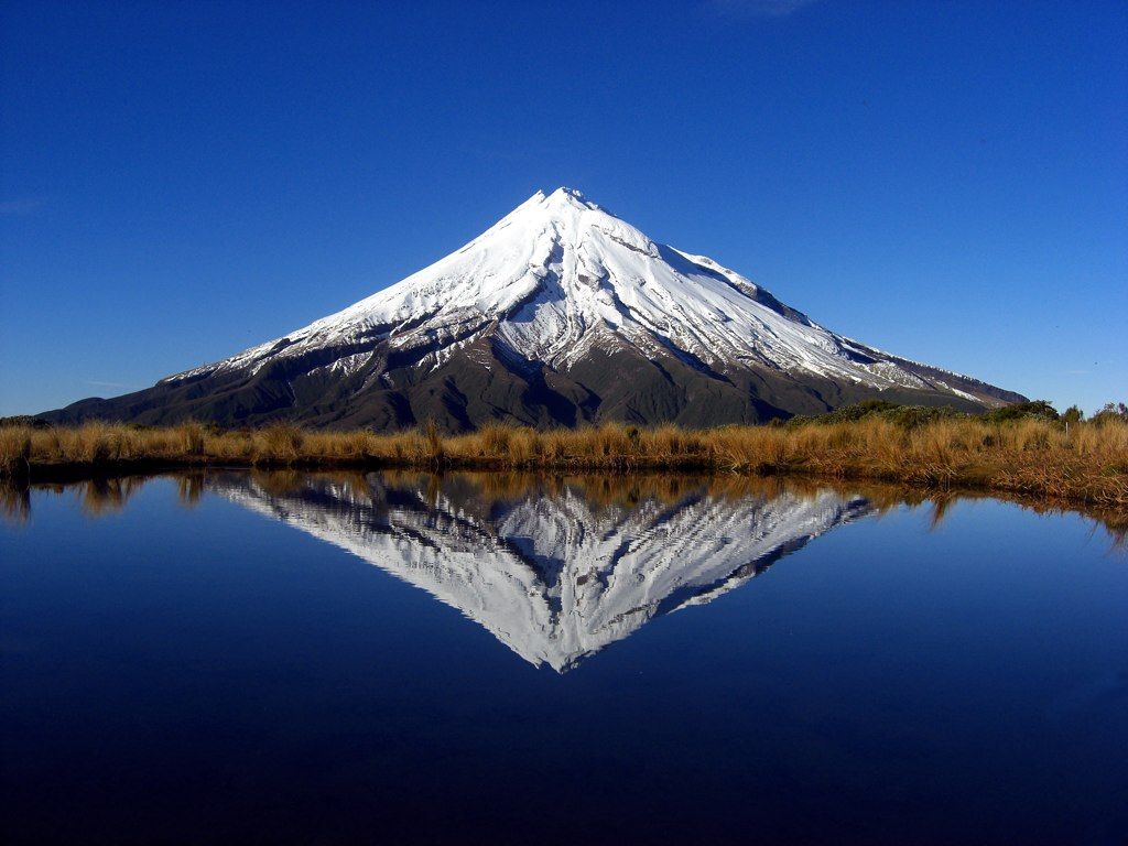 Mount_Taranaki_New_Zealand2_zpsgheflnv0.