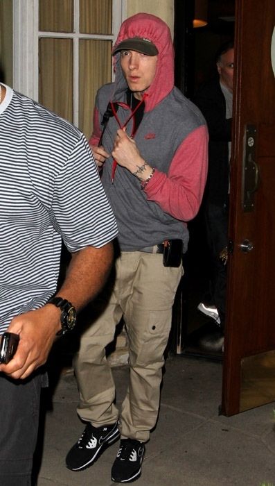  photo Eminem-de-sortie-a-Los-Angeles_portrait_w858er_zpsaa762b7c.jpg