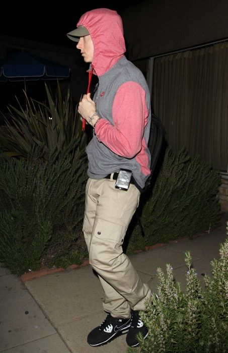  photo Eminem-de-sortie-a-Los-Angeles_portrait_w858hgf_zps68d069c0.jpg