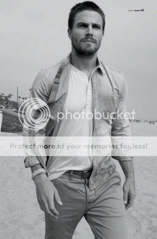 Stephen-Amell-Covers-Blank-Magazine-04-512x779
