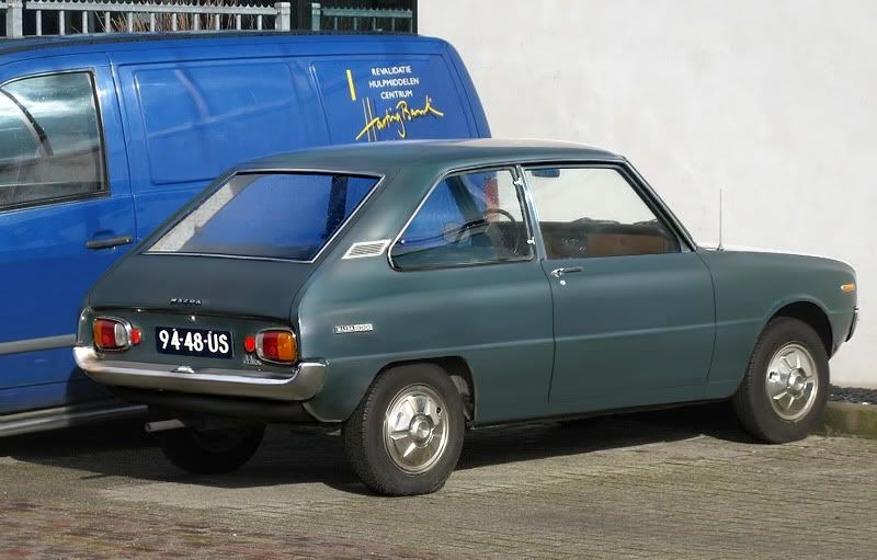 mazda13002hatch.jpg